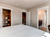 2020 Modern Farmhouse Next to Trails, Near Boulder, Denver, Louisville Lafayette - balcony