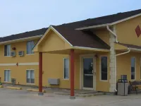 Newton Inn in Newton, KS Hotels near Chisholm Trail Center