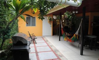 Hostal Cocos Inn