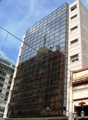 Hotel República サンミゲルデトゥクマンのホテル