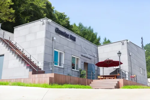 Buye Glamping Pan Hotels in Buyeo-gun