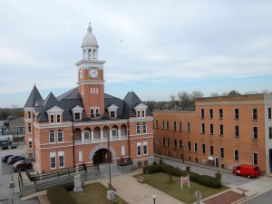 Samuel Elbert Hotel