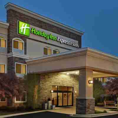 Holiday Inn Express & Suites Chicago-Libertyville Hotel Exterior