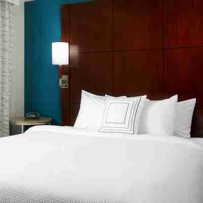 Residence Inn San Antonio Six Flags® at the Rim Rooms