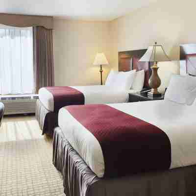 DoubleTree by Hilton Springdale Rooms