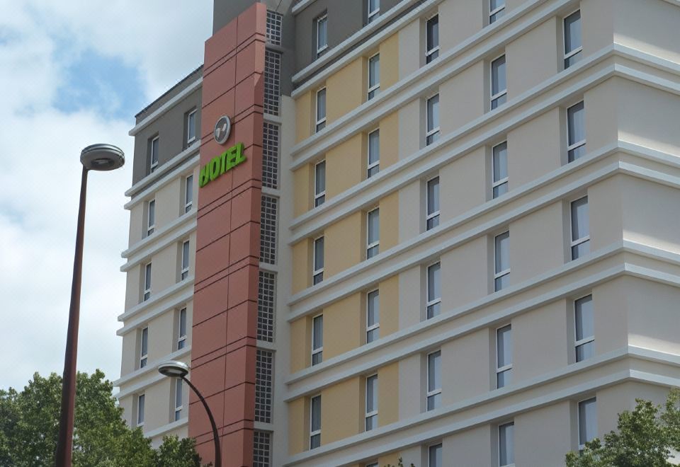 B&B 호텔 그르노블 상트르 알펙스포 외관