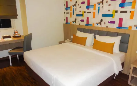 Hotel 88 ITC Fatmawati Jakarta by WH