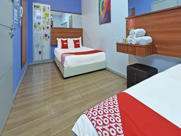 SUPER OYO 768 Fajar Baru Boutique Hotel