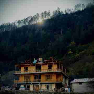 Hostay Tirthan Hotel Exterior