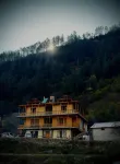 Hostay Tirthan Hotels in Pekhri