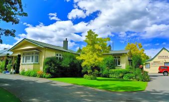 Glenalvon Lodge Motel