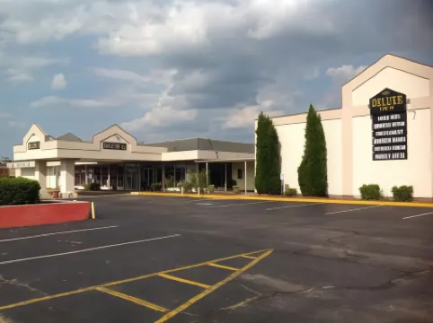 Travelodge by Wyndham Lumberton