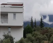 Seron Mountain House