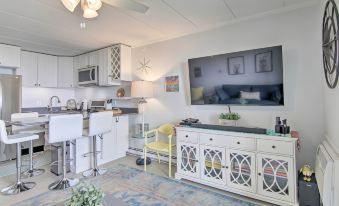 Condo Retreat with Balcony on Ocean City Beach!