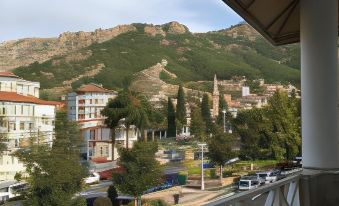 AFİLLİ KÖŞK