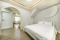 Taean Lake and Sea Spa Pension Hotels near Mallip'o-haesuyokchang