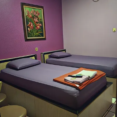 Hotel Grand Merak Ciampel 호텔