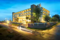Treepark Hotel Karawang Hotel dekat Toko LIE, "hasil keringat" Stasiun Cikampek