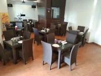 Charaka Hotel Hotel di Gekbrong