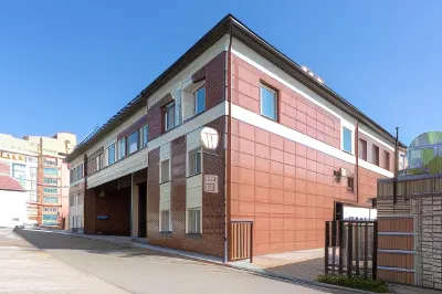 7 Kholmov Hotel