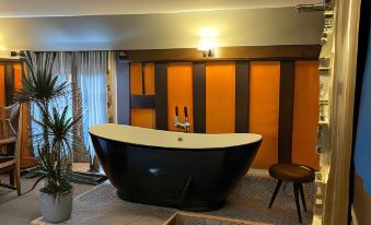 The Hole in the Wall