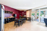 Garden & City Six-Fours-Les-Plages Hotels in Six-Fours-les-Plages