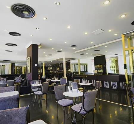 Hotel Presidente Buenos Aires Отели рядом с достопримечательностью «Театр «Колон»»