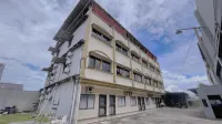 Eden Residence by NamRoom Hotel a Sukmajaya