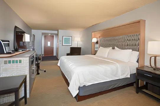 Holiday Inn Express & Suites WINCHESTER by IHG