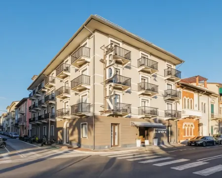 艾登酒店 維亞雷焦酒店