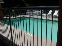 Days Inn by Wyndham Marietta White Water - Pools