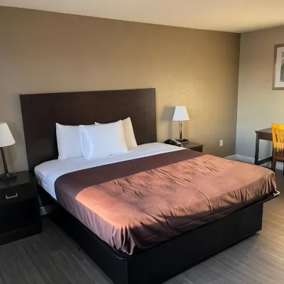 Suburban Studios Columbia - Harbison Hotels near Harbison State Forest