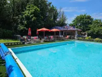 Le Pommier - Pool