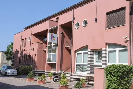 Hotel Rubicone Отели в г. Santarcangelo di Romagna