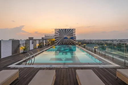 Sunday Hotel Jaipur Отели рядом со станцией Jaipur Railway Station