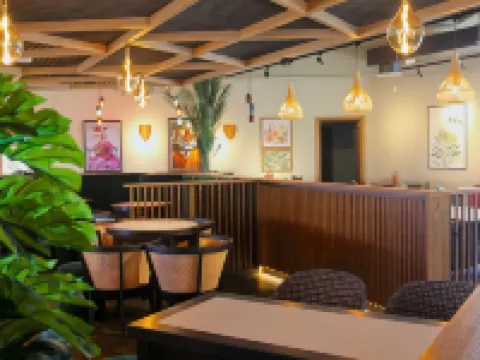 Hex Wildlife Hotel at Yorkshire Wildlife Park Hotels in Doncaster