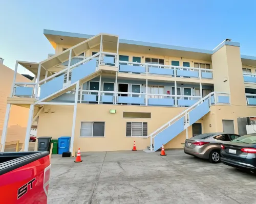 Ocean Inn Hotels near Lands End