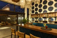 Constance Tekoma - bar