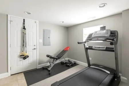 Beautiful Berwyn Bungalow Close to Downtown Chicago