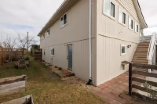 Seaside Breeze - 4BR 3BA 5 min. Walk to Beach