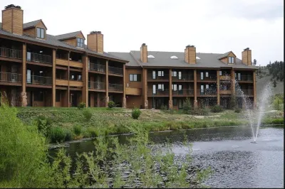 NEW! Beautifully remodeled Retreat w/pools Rocky Mountain National Park