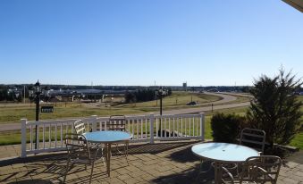 Auberge Bouctouche Inn & Suites