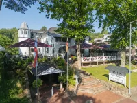 Hotel Villa Gropius Hotels near SEA LIFE Timmendorfer beach