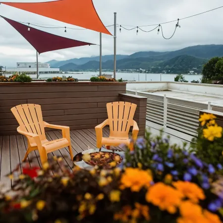 Silverbow Inn & Suites