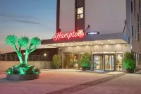 Hampton by Hilton Istanbul Arnavutkoy Отели в г. Арнавуткёй