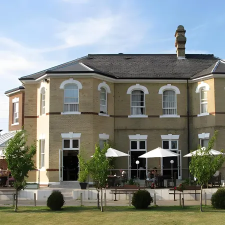 Gatwick Cambridge Hotel