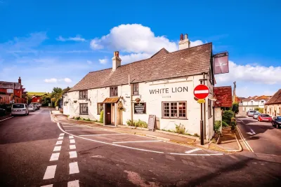 The White Lion Hotel a 