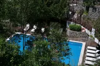 Central Monchique Hotel - Villa Termal Spa Resort - by Unlock Hotels - Pools