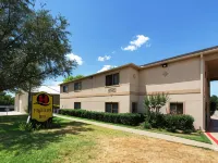 Highland Inn Hotels in Arlington