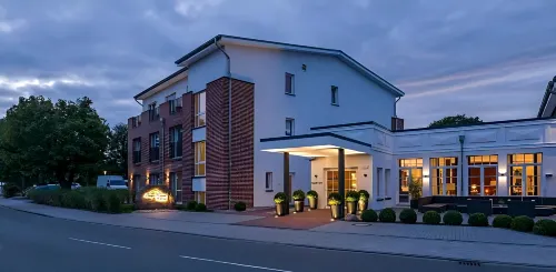 Burg-Klause - HPB Wolf oHG Hotels in Puttgarden